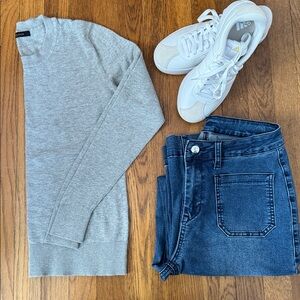 🩶 Quince light gray cotton/cashmere crewneck sweater. Size S.